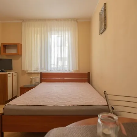 Cosy And Bright Apartment In Dzwirzyno With Furnished Balcony And Free Parking By Noclegi Renters Exterior photo