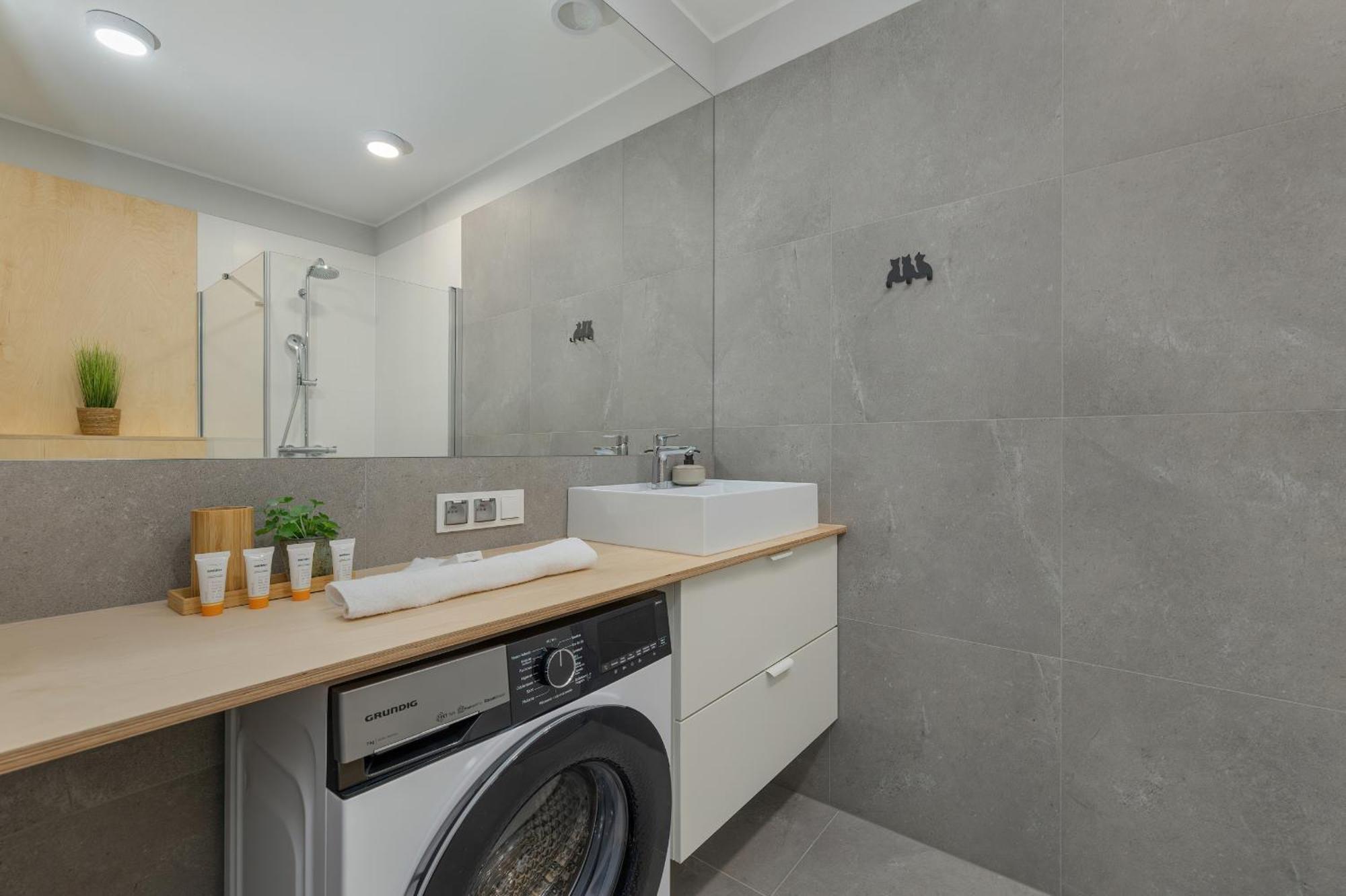 Apartment Cosy And Bright In With Furnished Balcony And Free Parking By Renters Dzwirzyno