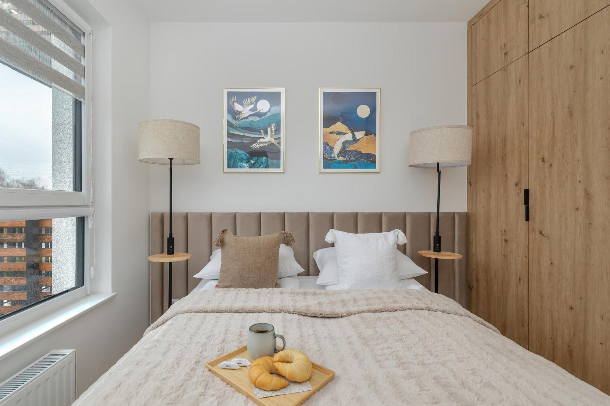 Cosy And Bright In With Furnished Balcony And Free Parking By Renters Apartment Dzwirzyno